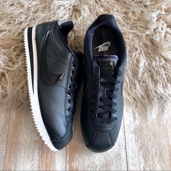NWTNike Cortez leather premium! - Picture 6 of 8